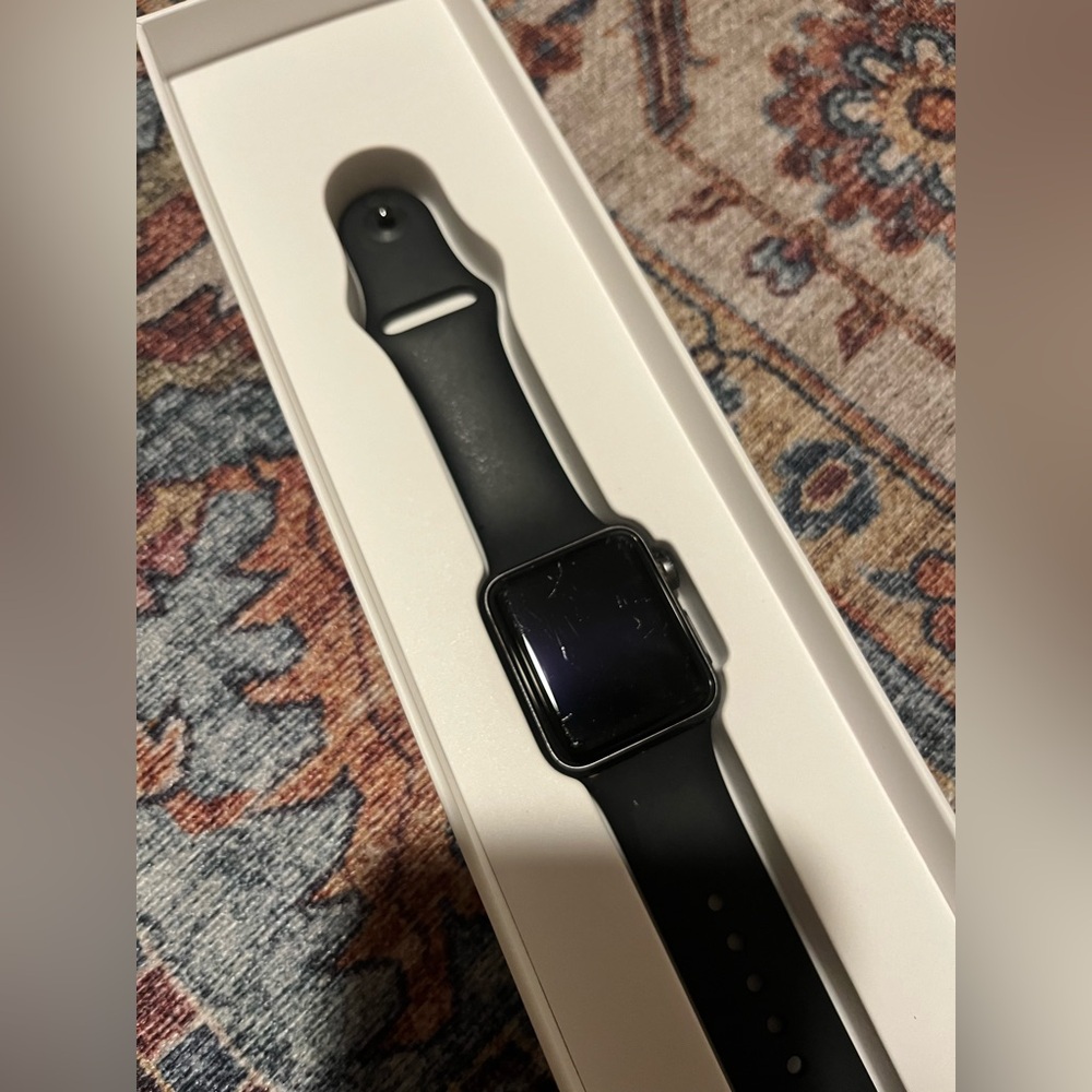 Space Gray Aluminum Black 38mm Series 3 Apple Watch